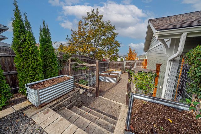 3515 Admiral Way, Medford, OR 97504