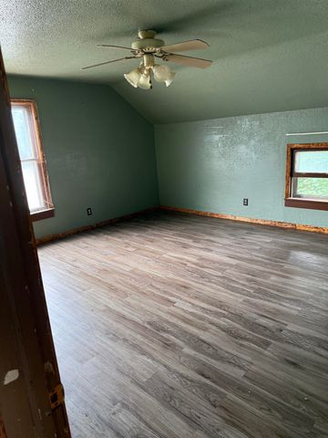 208 S. Canfield St., Dunkerton, IA 50626