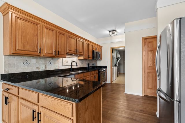 9765 Cambridge Circle, Mokena, IL 60448