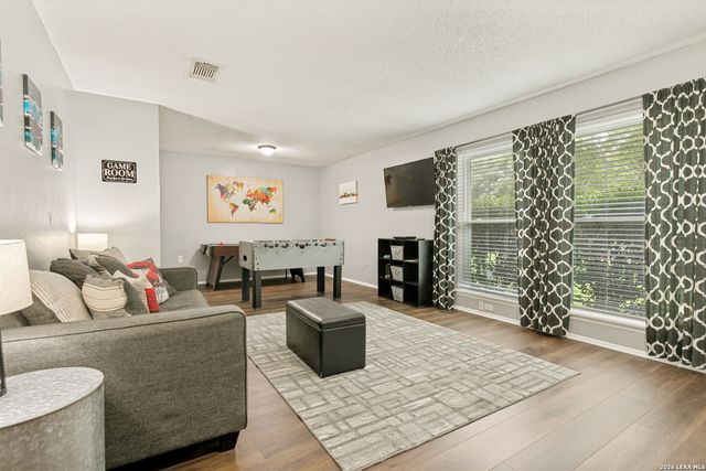 9426 Bowen Dr., San Antonio, TX 78250