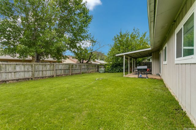 9426 Bowen Dr., San Antonio, TX 78250