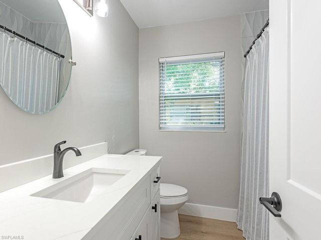 2772 Bayview DR, Naples, FL 34112