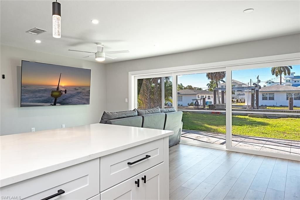 2772 Bayview DR, NAPLES, FL 34112 — photo 5