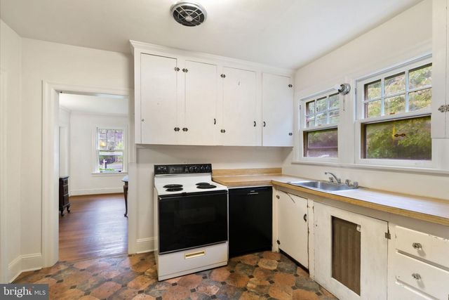 106 RUSSELL AVE, Gaithersburg, MD 20877