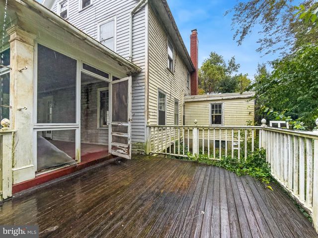 106 RUSSELL AVE, Gaithersburg, MD 20877