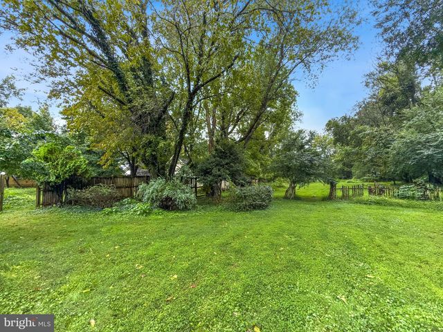 106 RUSSELL AVE, Gaithersburg, MD 20877
