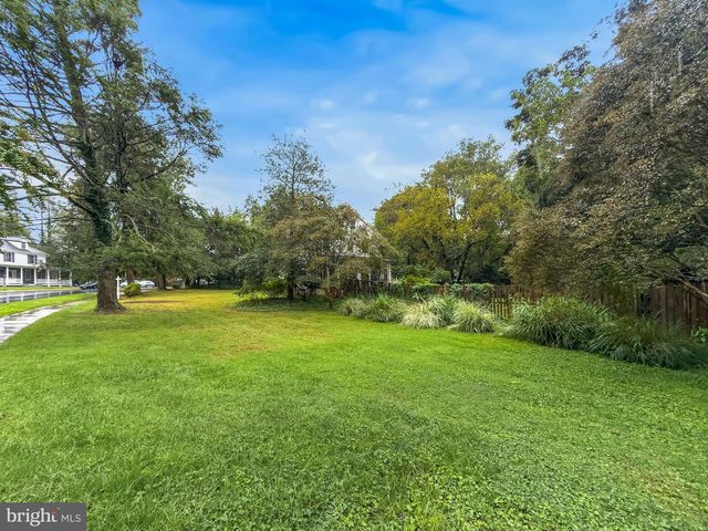 106 RUSSELL AVE, Gaithersburg, MD 20877