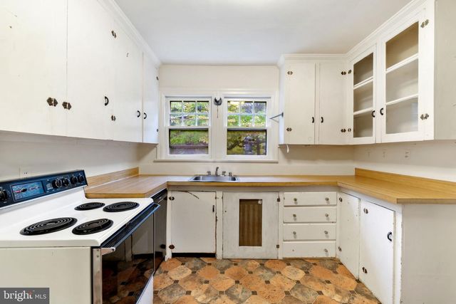 106 RUSSELL AVE, Gaithersburg, MD 20877