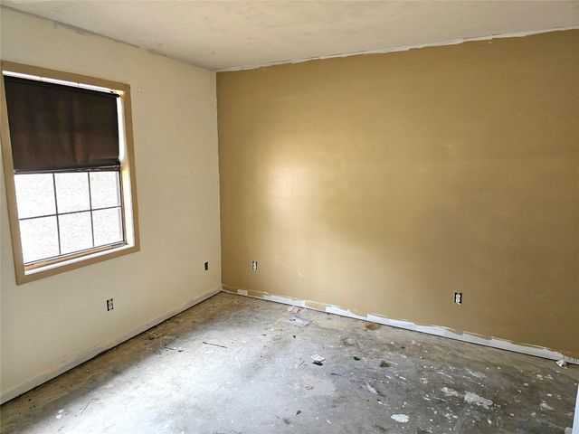 271 Oakwood Lane, Goodrich, TX 77335