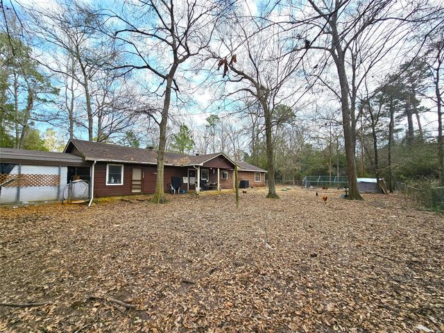 271 Oakwood Lane, Goodrich, TX 77335