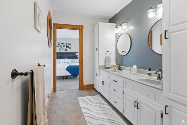 3215 Driftwood Drive, Manhattan, KS 66503