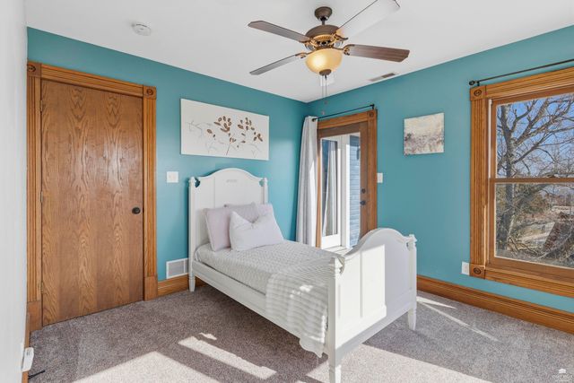 3215 Driftwood Drive, Manhattan, KS 66503