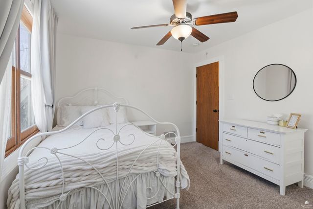 3215 Driftwood Drive, Manhattan, KS 66503