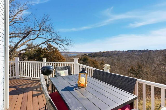 3215 Driftwood Drive, Manhattan, KS 66503