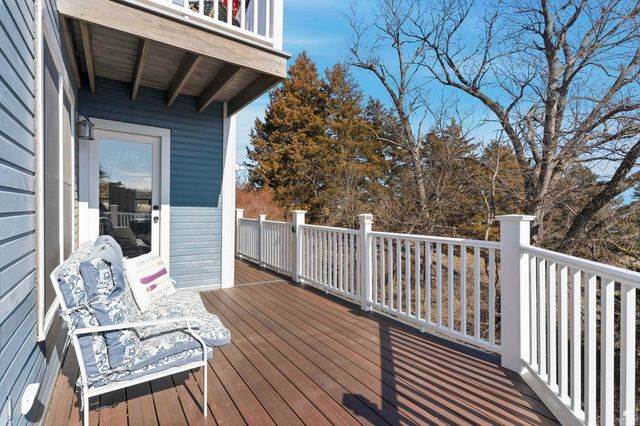 3215 Driftwood Drive, Manhattan, KS 66503