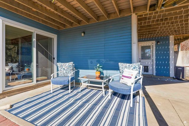 3215 Driftwood Drive, Manhattan, KS 66503