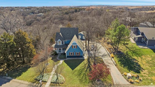 3215 Driftwood Drive, Manhattan, KS 66503