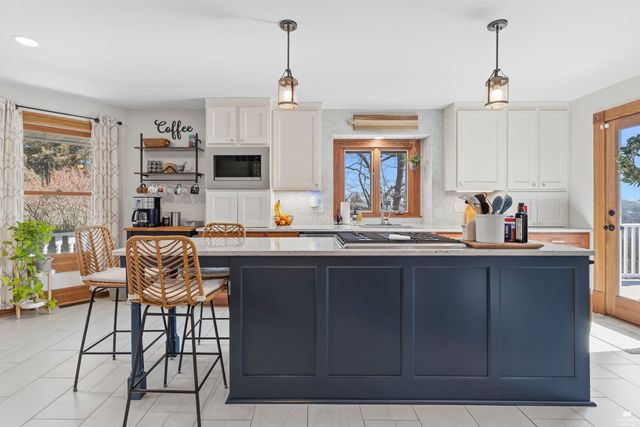 3215 Driftwood Drive, Manhattan, KS 66503