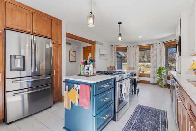 3215 Driftwood Drive, Manhattan, KS 66503