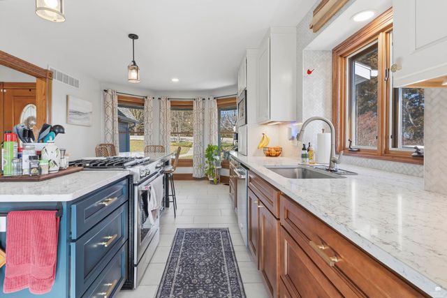 3215 Driftwood Drive, Manhattan, KS 66503