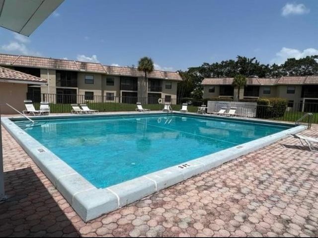 6760 S Palmetto Cir Circle S 102, Boca Raton, FL 33433