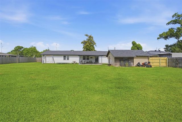 3919 Evergreen Street, Lake Charles, LA 70605