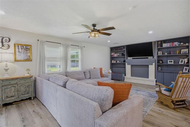 3919 Evergreen Street, Lake Charles, LA 70605