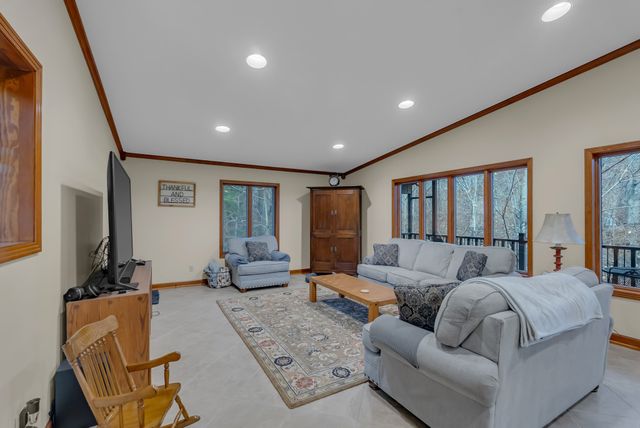 181 Star Dr, Sparta, TN 38583