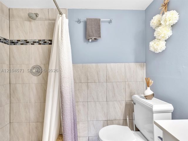700 SE 6th Ave 201, Deerfield Beach, FL 33441