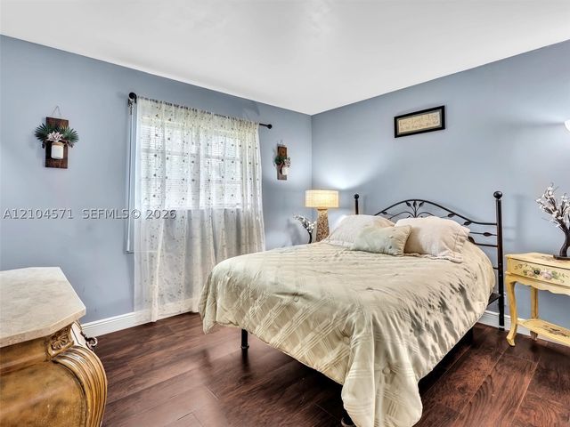 700 SE 6th Ave 201, Deerfield Beach, FL 33441