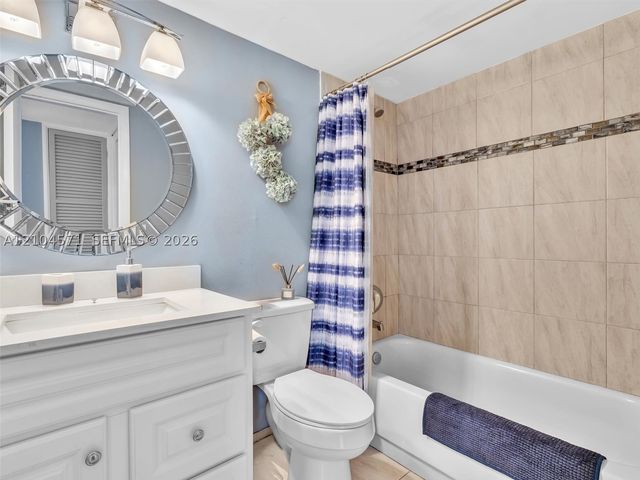 700 SE 6th Ave 201, Deerfield Beach, FL 33441