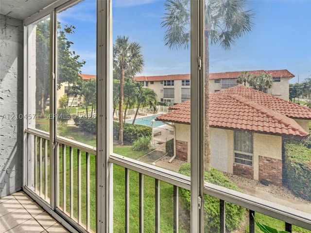 700 SE 6th Ave 201, Deerfield Beach, FL 33441