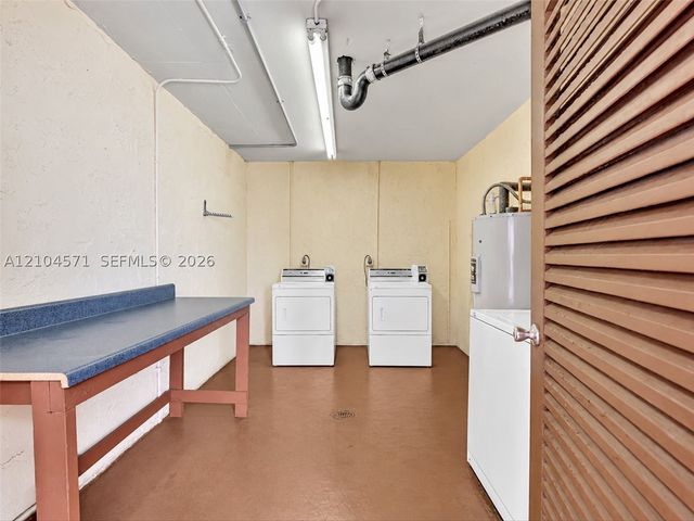 700 SE 6th Ave 201, Deerfield Beach, FL 33441