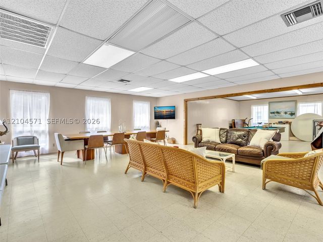 700 SE 6th Ave 201, Deerfield Beach, FL 33441
