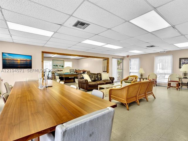 700 SE 6th Ave 201, Deerfield Beach, FL 33441
