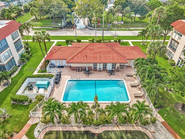 700 SE 6th Ave 201, Deerfield Beach, FL 33441