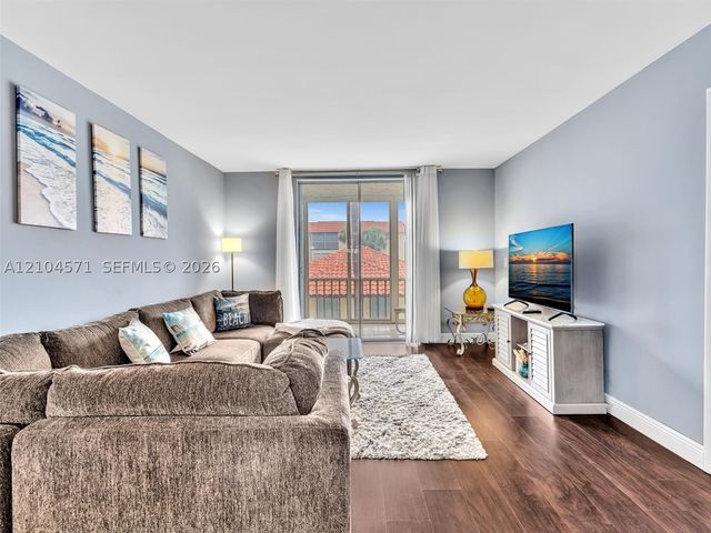 700 SE 6th Ave 201, Deerfield Beach, FL 33441
