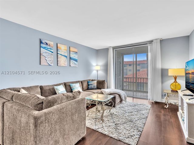 700 SE 6th Ave 201, Deerfield Beach, FL 33441