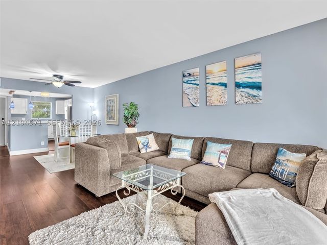 700 SE 6th Ave 201, Deerfield Beach, FL 33441