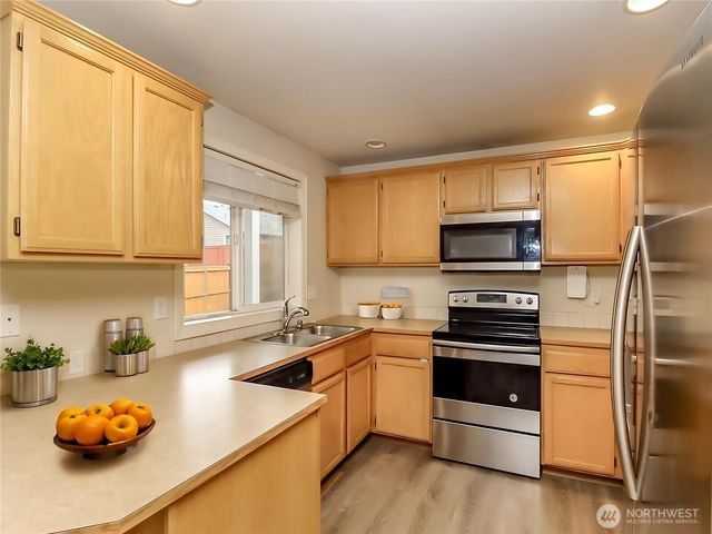 5831 106th Place NE, Marysville, WA 98201