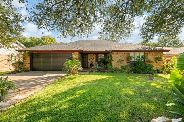 1105 Hemphill Court, Cleburne, TX 76033