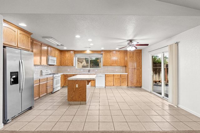 13506 Welch St., Waterford, CA 95386