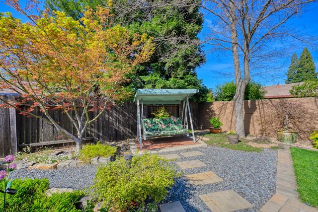 2535 Buckeye Dr, Rocklin, CA 95677