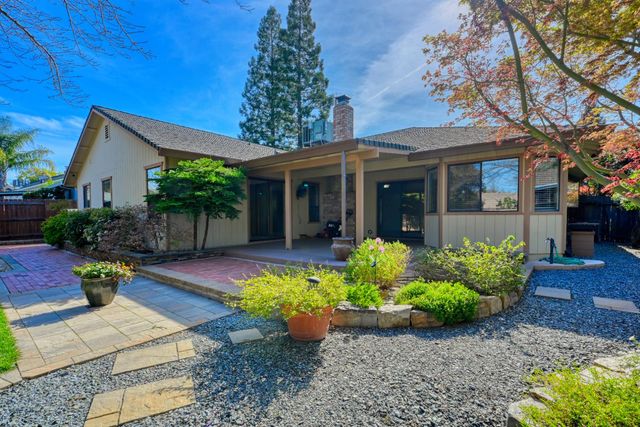 2535 Buckeye Dr, Rocklin, CA 95677