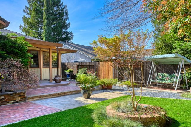 2535 Buckeye Dr, Rocklin, CA 95677