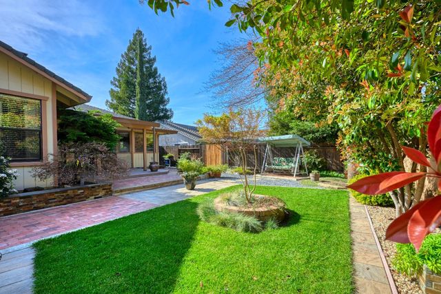 2535 Buckeye Dr, Rocklin, CA 95677