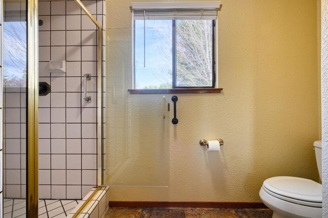 2535 Buckeye Dr, Rocklin, CA 95677