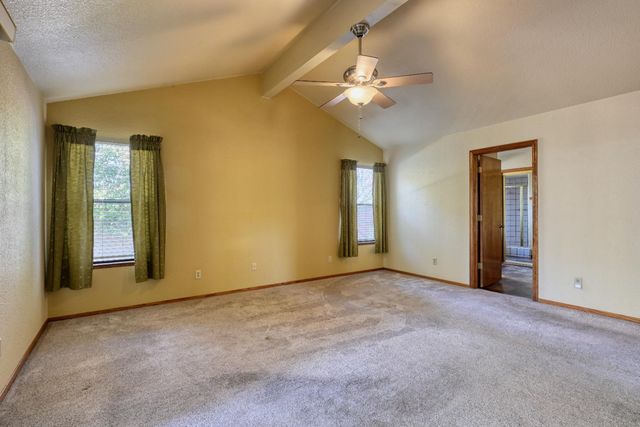 2535 Buckeye Dr, Rocklin, CA 95677