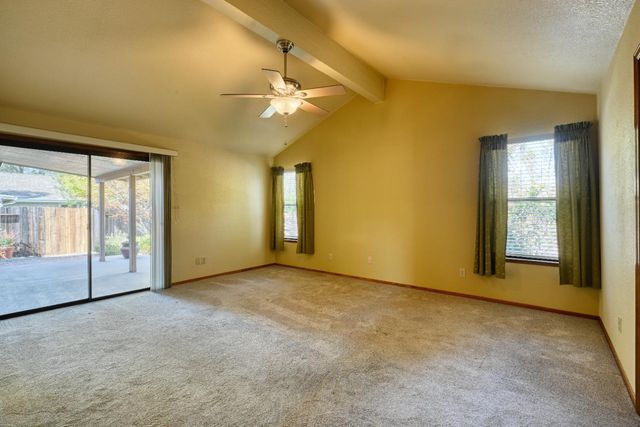 2535 Buckeye Dr, Rocklin, CA 95677