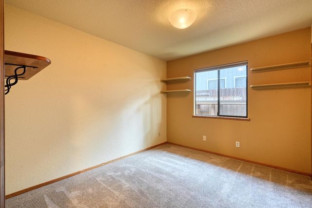 2535 Buckeye Dr, Rocklin, CA 95677